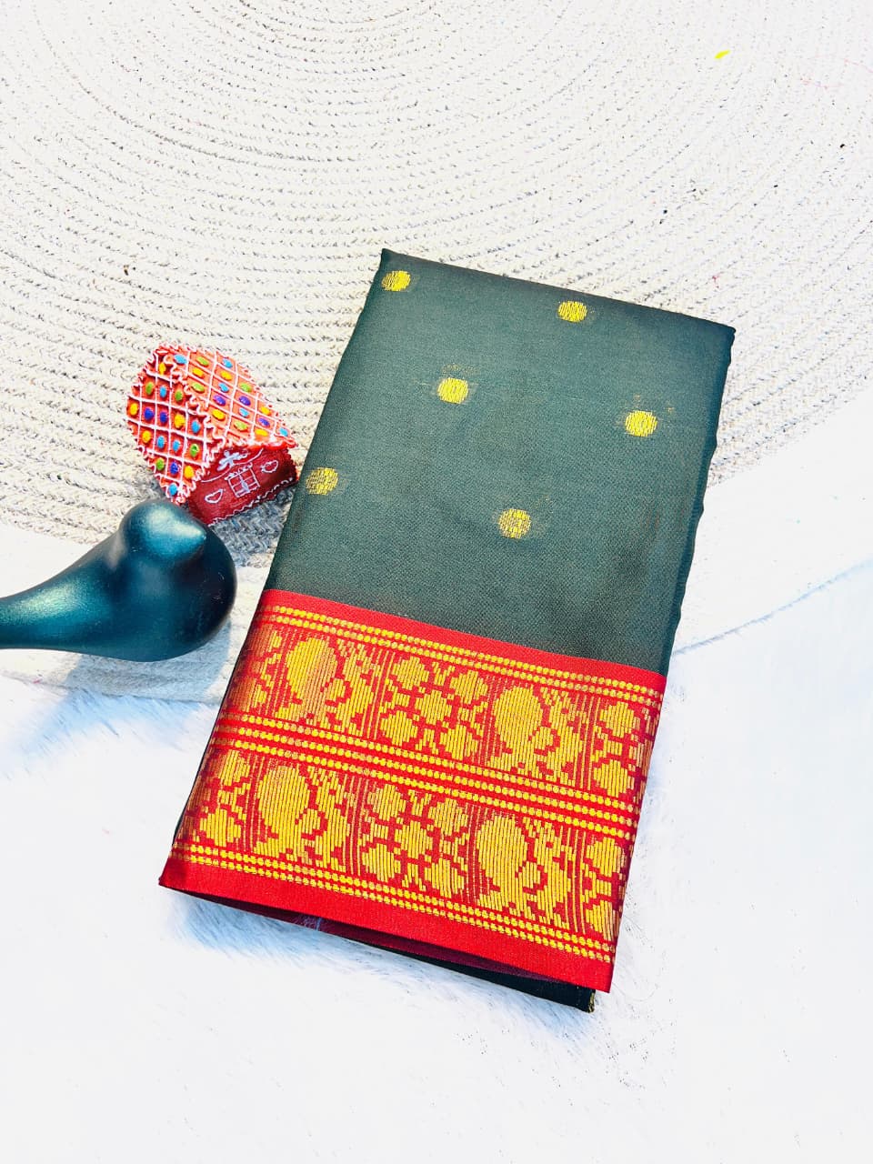 Pallavi Kanchipuram Soft Silk by Icultuer with Rich Contrast Pallu & Blouse