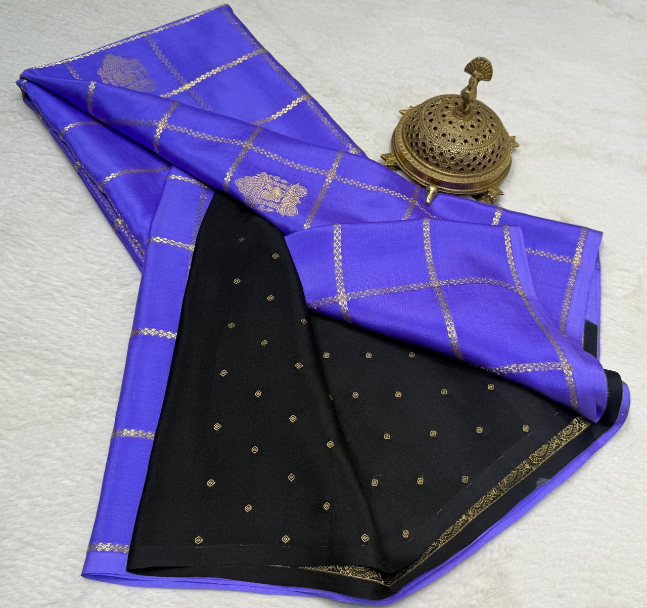 Semi Crepe Silk Saree – Borderless Checks with Chariot & Peacock Motifs | Rich Contrast Pallu