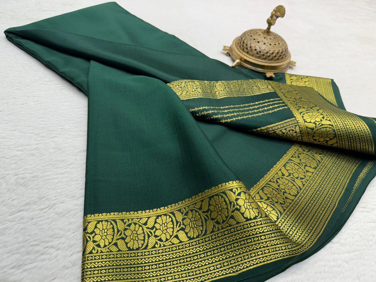 Semi Crepe Silk Saree 120 GSM – Floral Border & Rich Pallu Designer Saree | Lightweight Party Wear Saree for Women