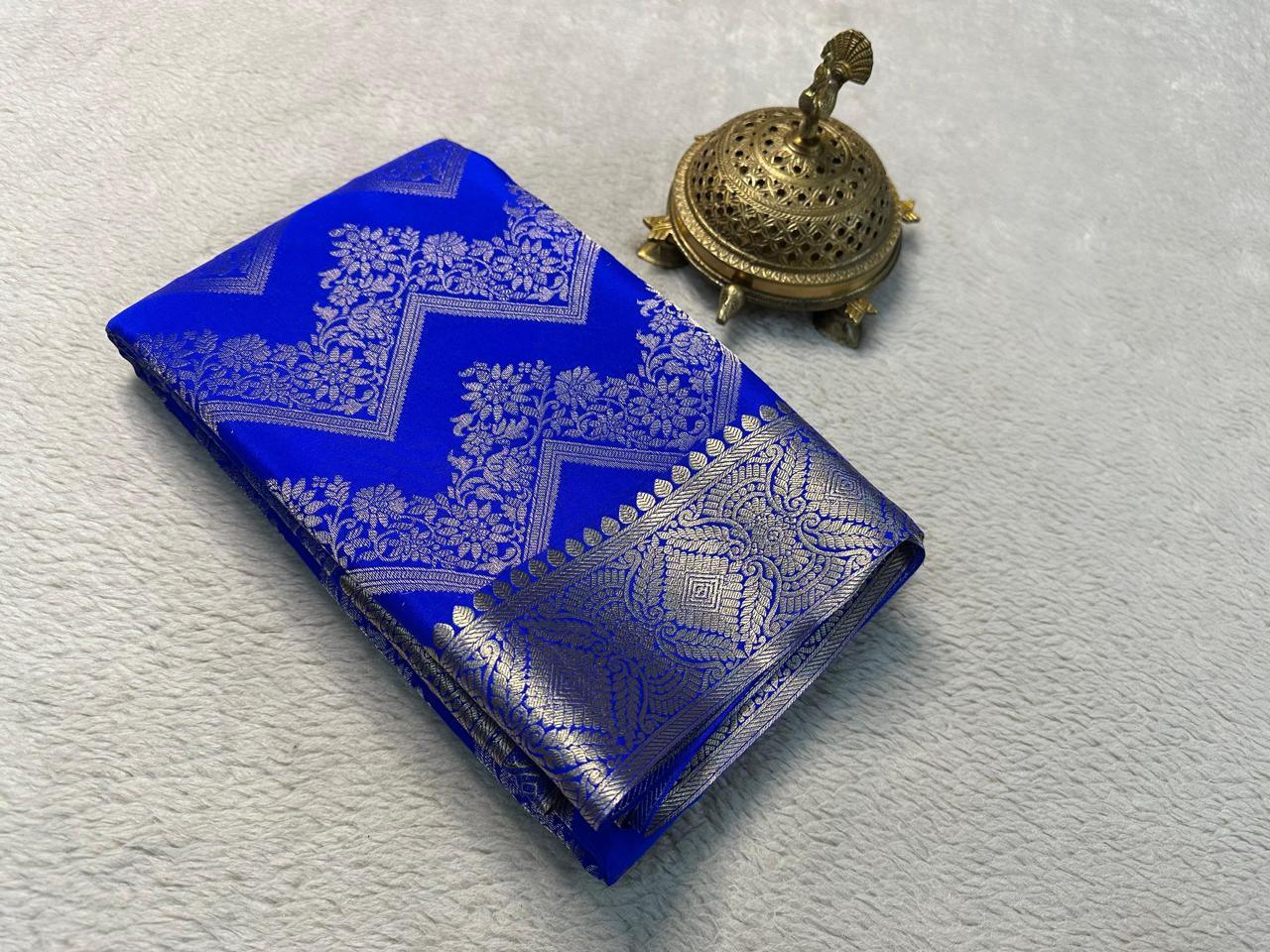 The Royal Brocade Silk by Icultuer Elegance