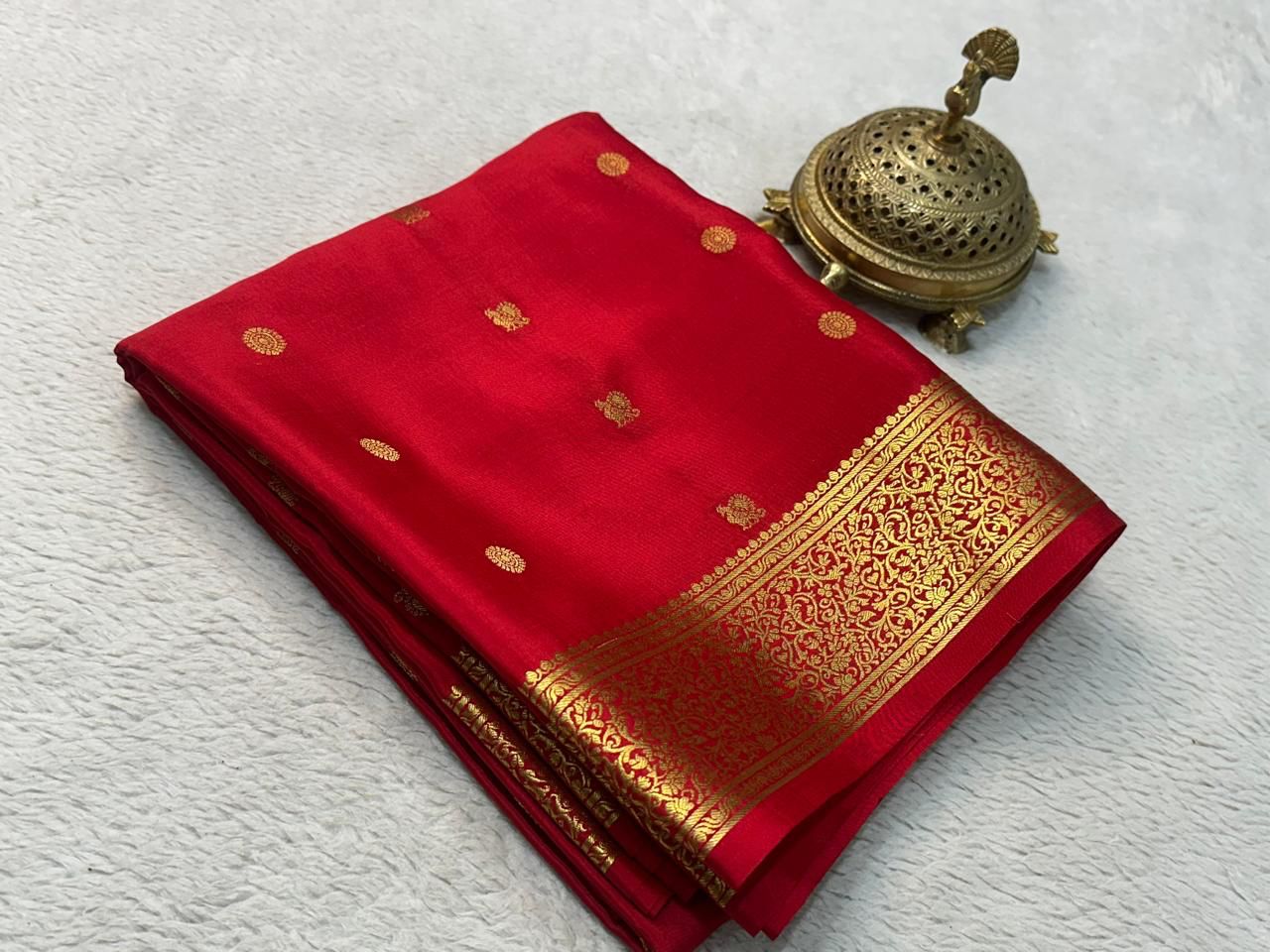 Statement Bridal Brocade Silk by Icultuer – Vibrant Patterns, Magnificent Pallu