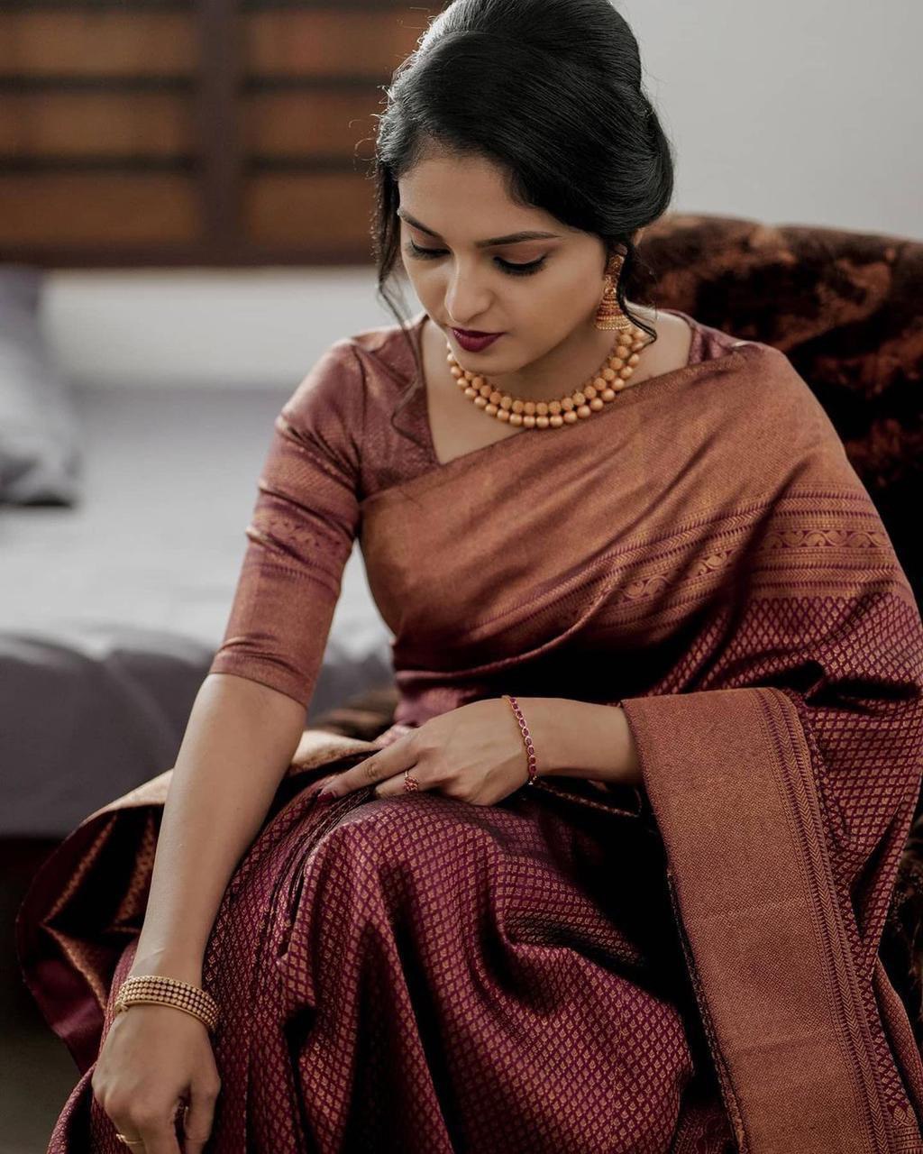 Festival Wear Kanjivaram Soft Silk by Icultuer with Thread Tassels