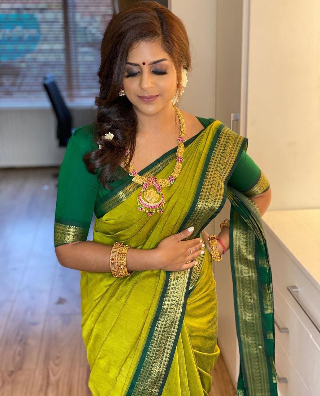 Beautiful Green Woven Banarasi Silk Plain by Icultuer