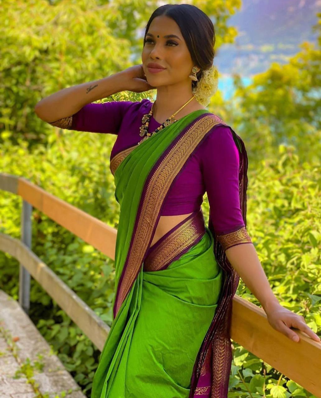 Beautiful Green Woven Banarasi Silk Plain by Icultuer