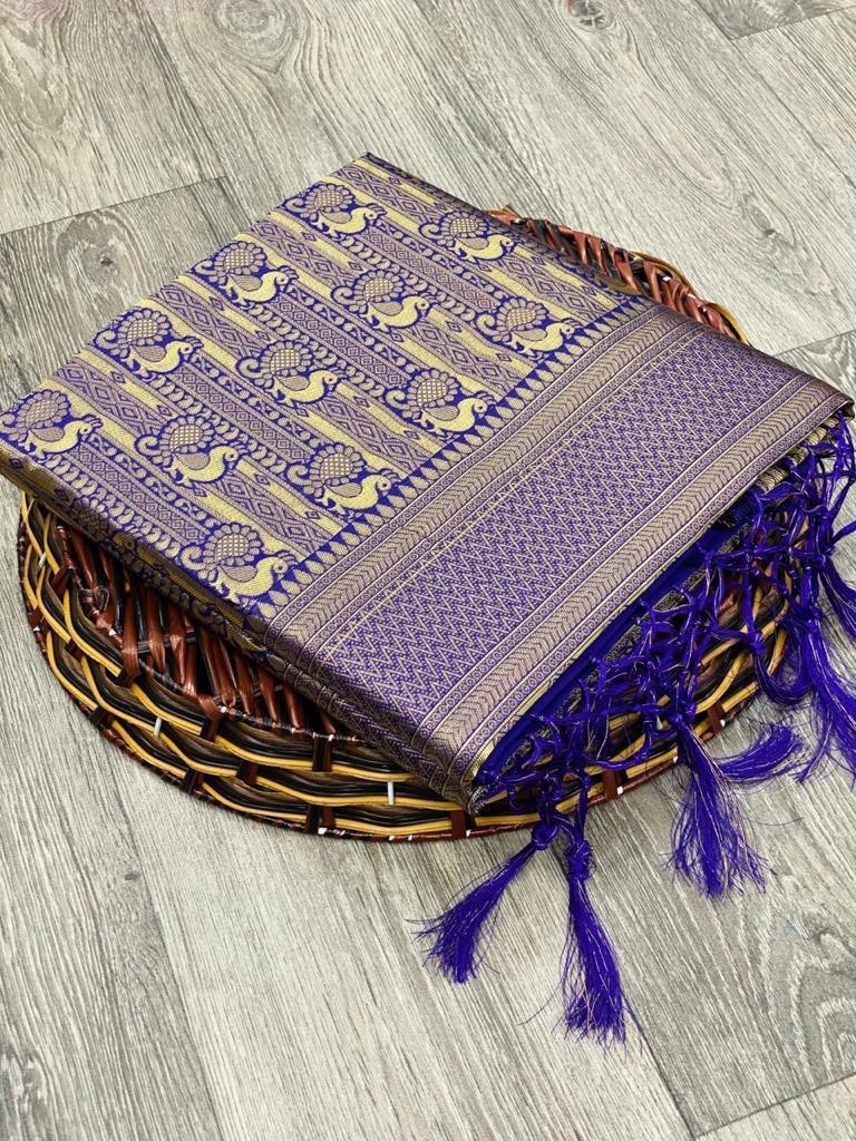 Zari Weaving Pure Silk by Icultuer with Attractive tassels