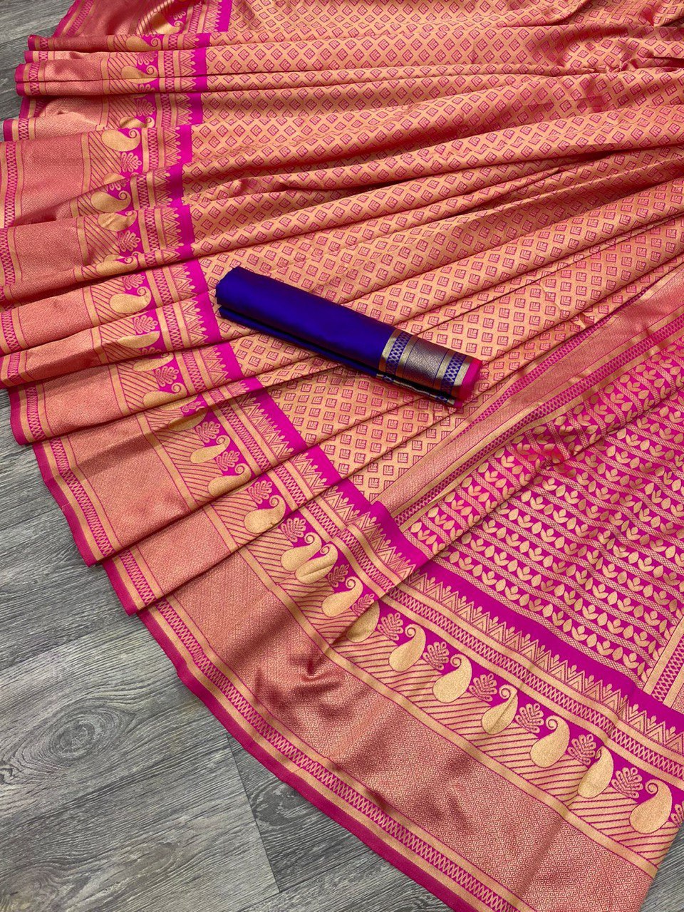 Kanchipuram Banarasi by Icultuer with Golden Weaving Zari Thread Borders