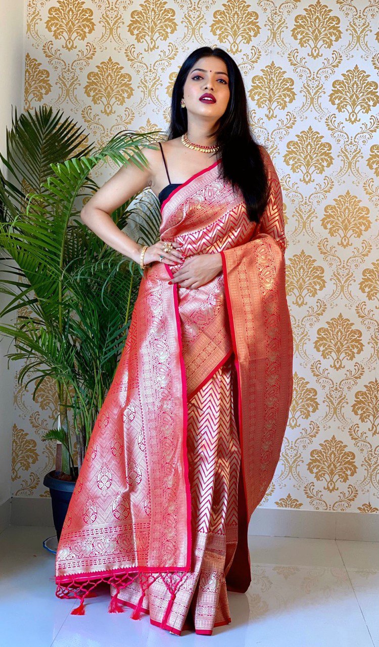 Heavy Zari Weaving Soft Silk Banarasi Jacquard by Icultuer