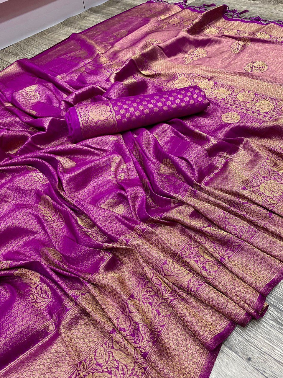 Jacquard Design Banarasi Soft Silk by Icultuer
