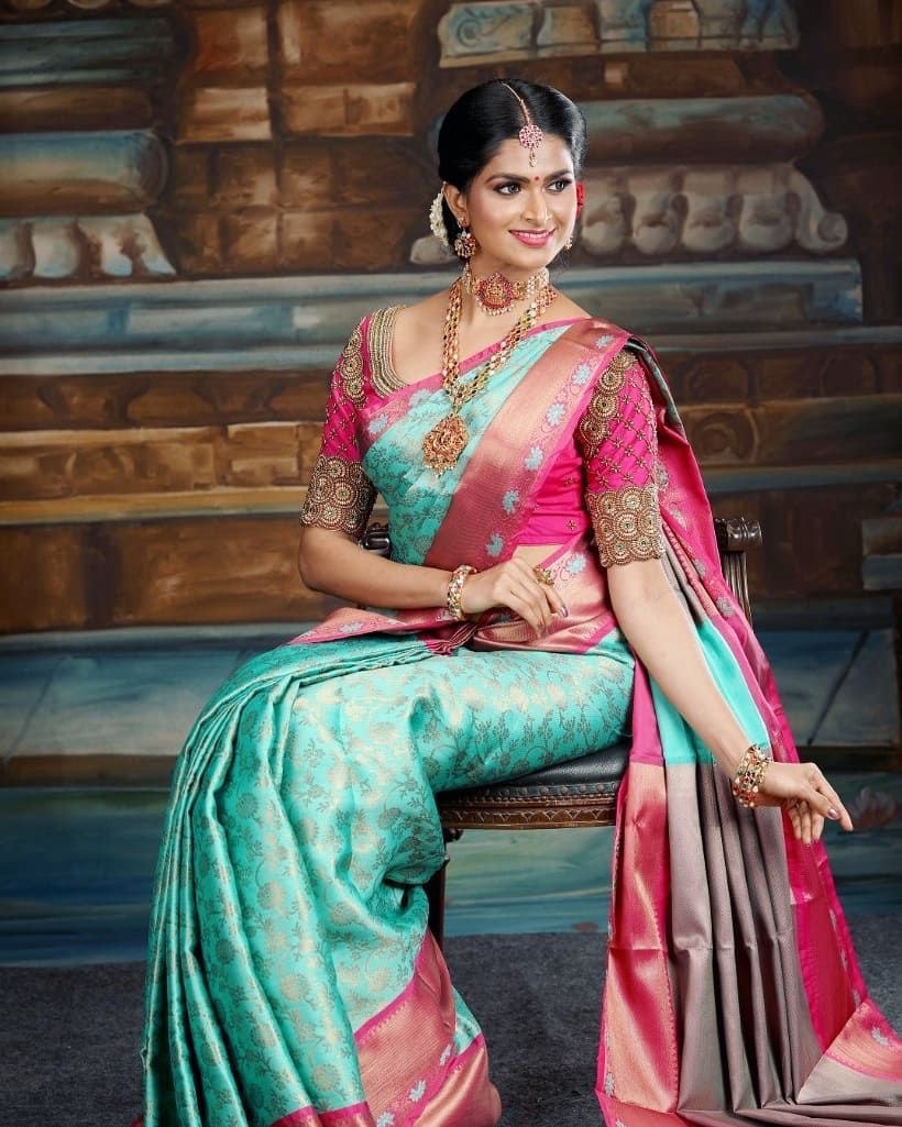 Woven Design Soft Silk Banarasi Jacquard by Icultuer
