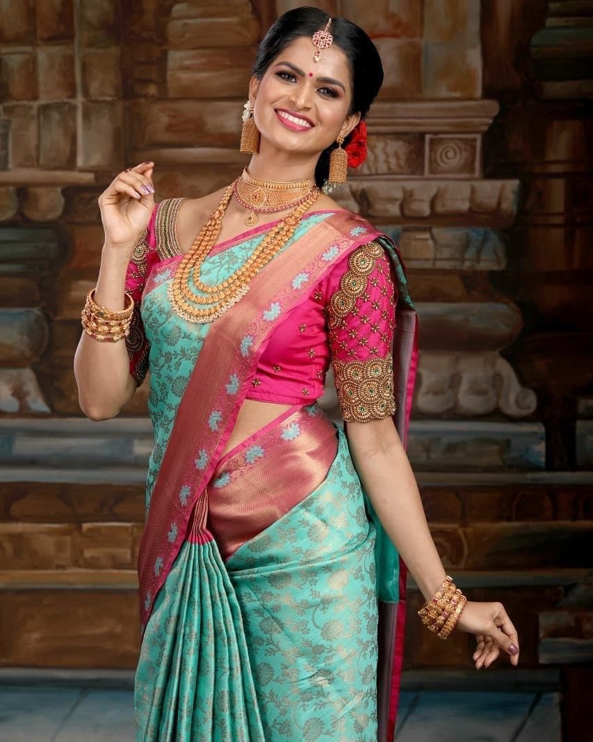 Woven Design Soft Silk Banarasi Jacquard by Icultuer