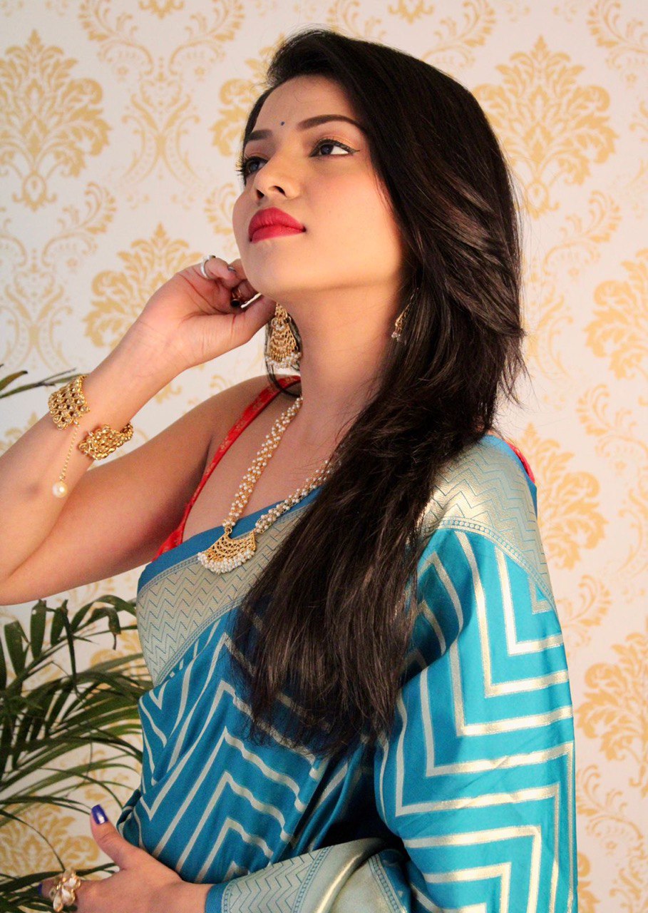 Golden Zari Woven Design Paithani Pure Silk by Icultuer for Wedding - icultural