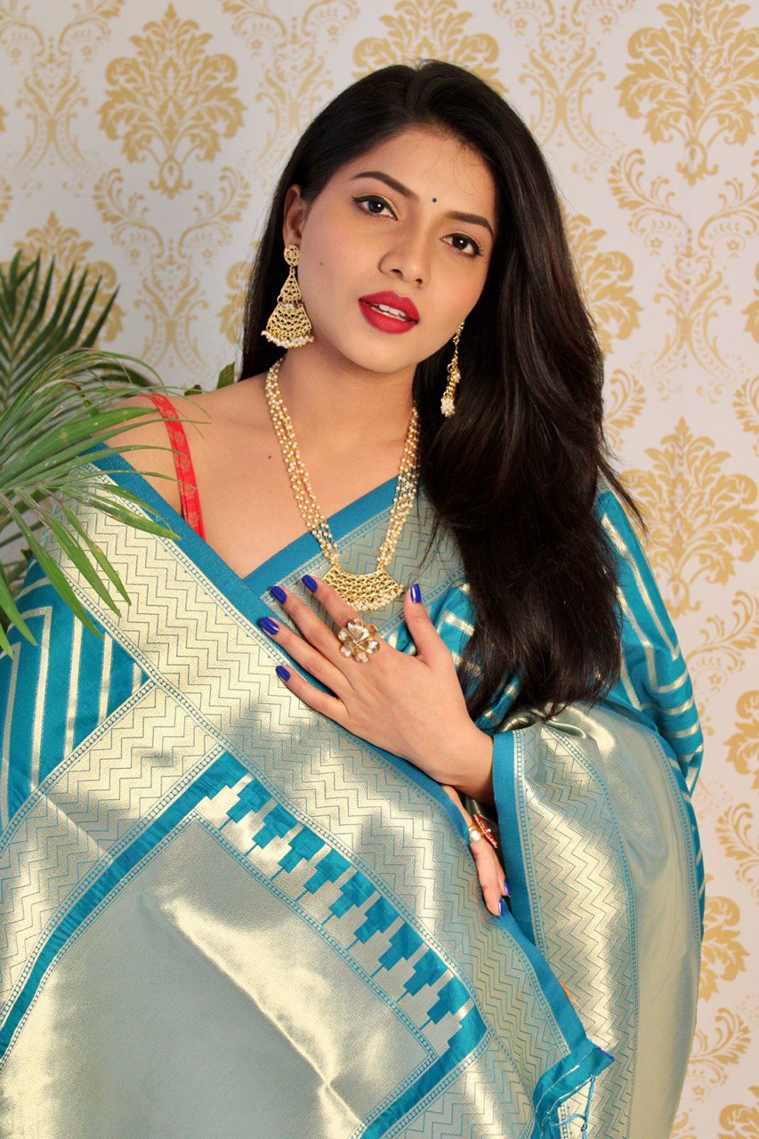 Golden Zari Woven Design Paithani Pure Silk by Icultuer for Wedding - icultural