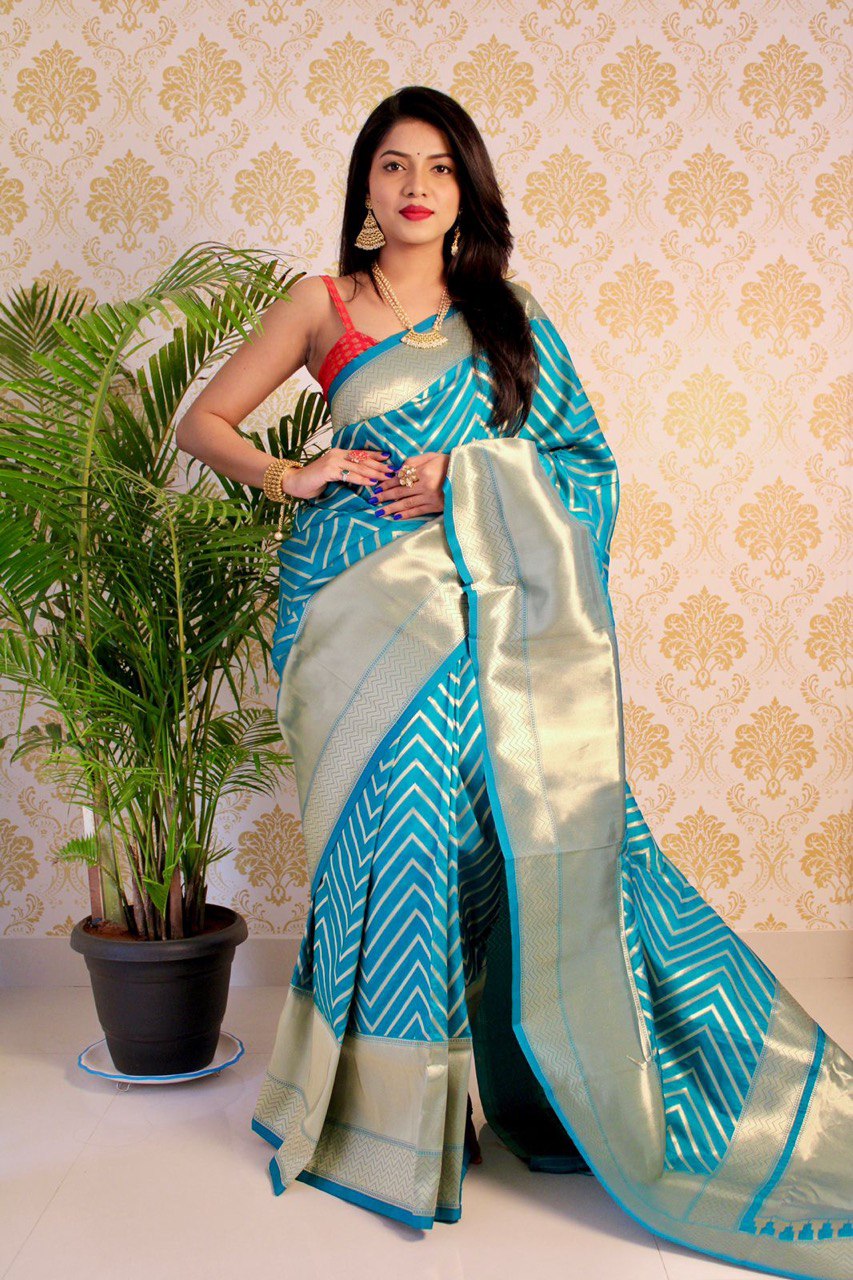 Golden Zari Woven Design Paithani Pure Silk by Icultuer for Wedding - icultural