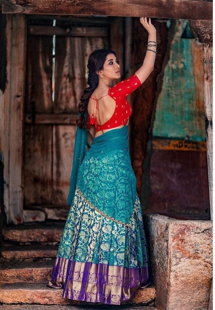 Blue Embroidered Pattern Chanderi Silk Choli & Dupatta