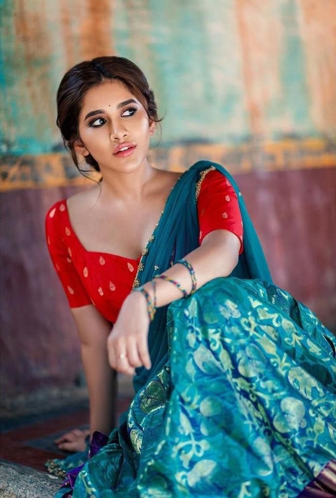 Blue Embroidered Pattern Chanderi Silk Choli & Dupatta