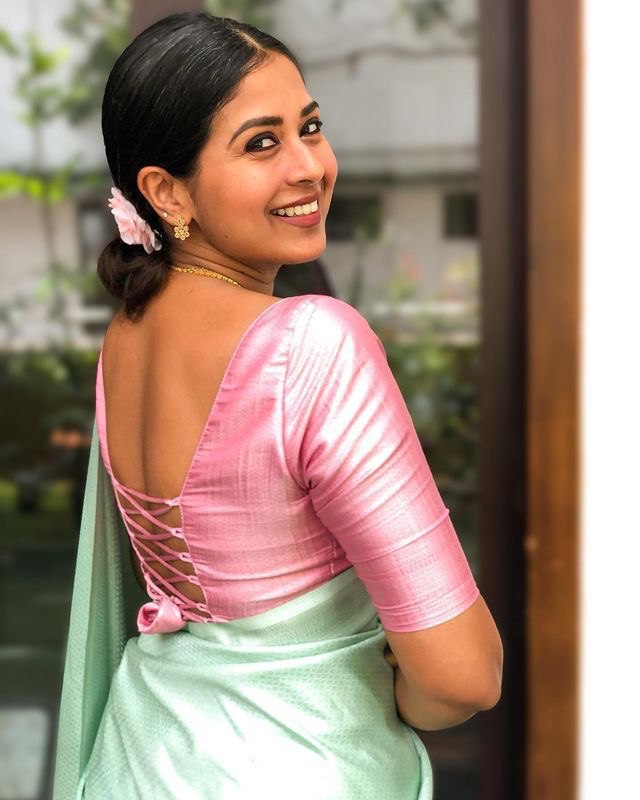 Silver Green Zari Weaving Banarasi Silk Blend by Icultuer