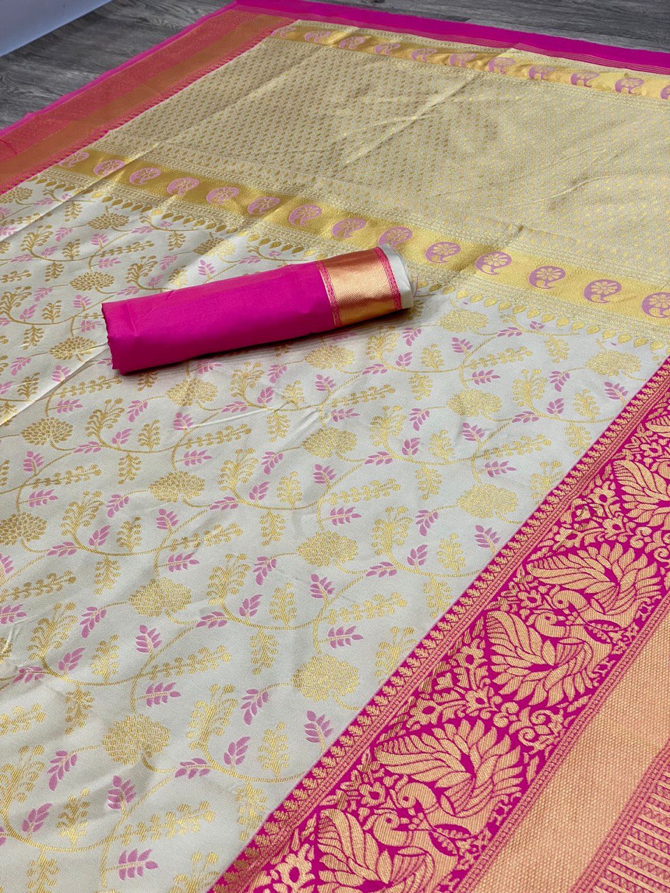 Hand Woven Pure Soft Silk Banarasi by Icultuer