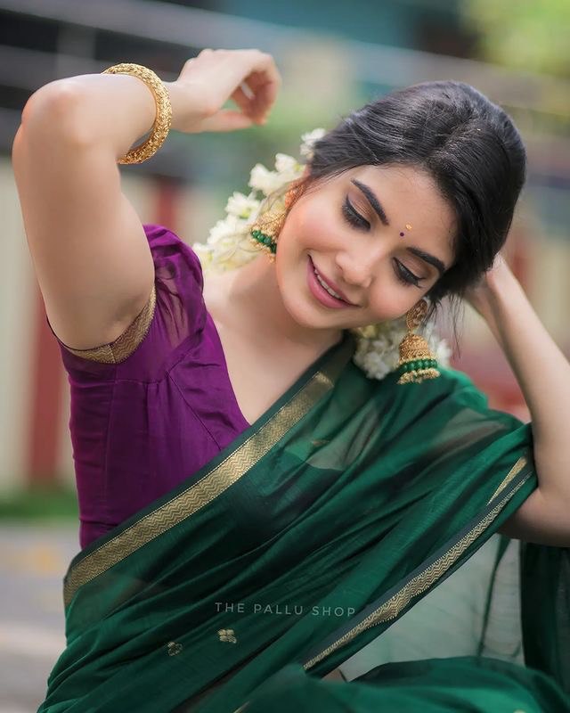 Green Soft Linen Cotton by Icultuer with Zari Woven Design