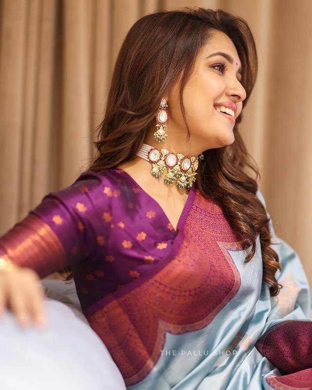 Soft Silk Banarasi Sky Color by Icultuer with Kawda Technique