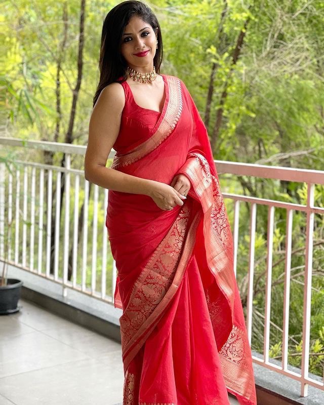 Red Kanjivaram Plain Silk Jacquard by Icultuer
