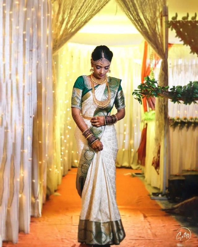 White Pure Silk Banarasi by Icultuer with Kadwa Technique
