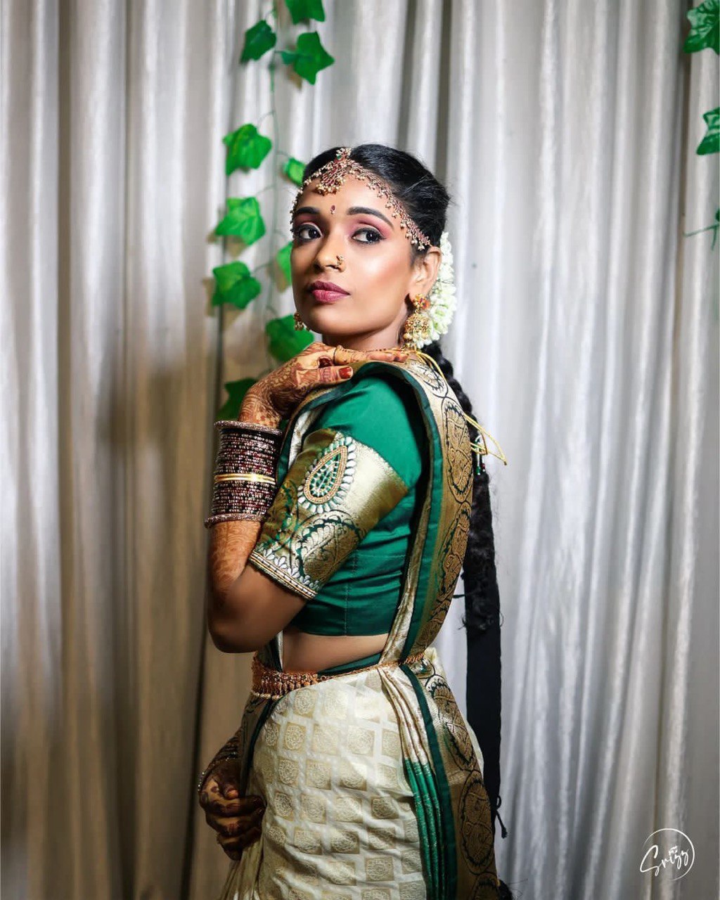 White Pure Silk Banarasi by Icultuer with Kadwa Technique