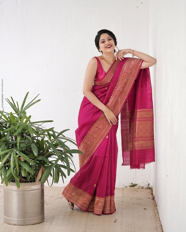 Indian Kanchipuram Soft Silk Weaving Work by Icultuer