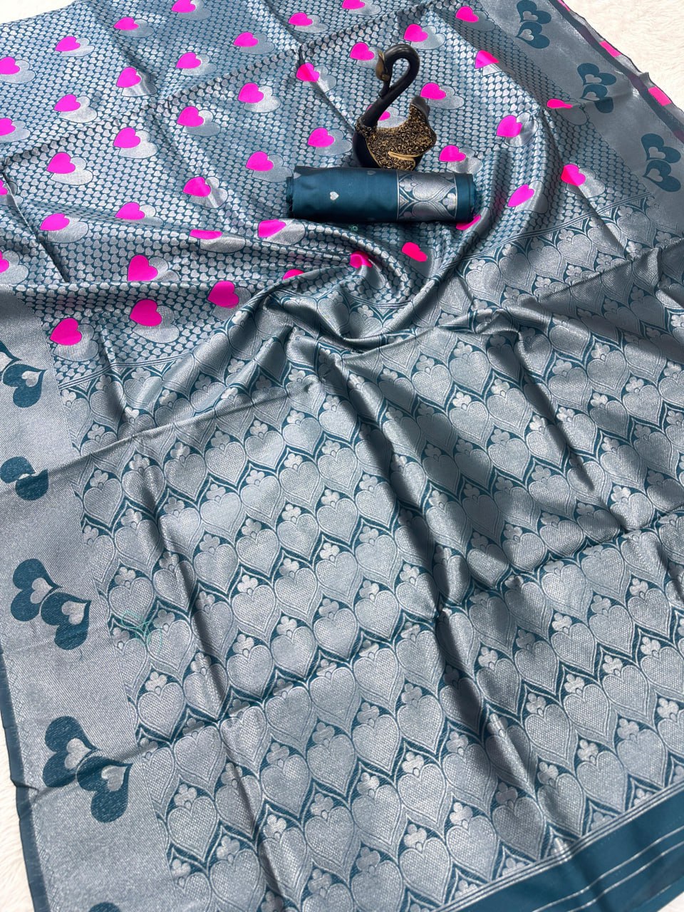 Traditional icultural & Crimson Rama Kanchipuram Style Silk Saree