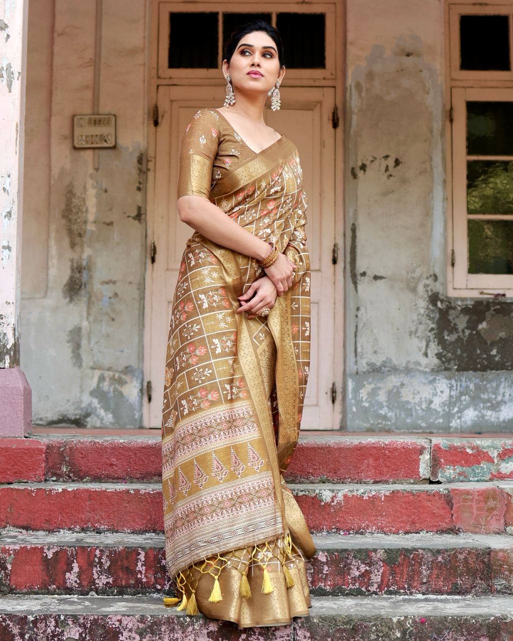 Cream Floral Printed Cotton Silk Saree