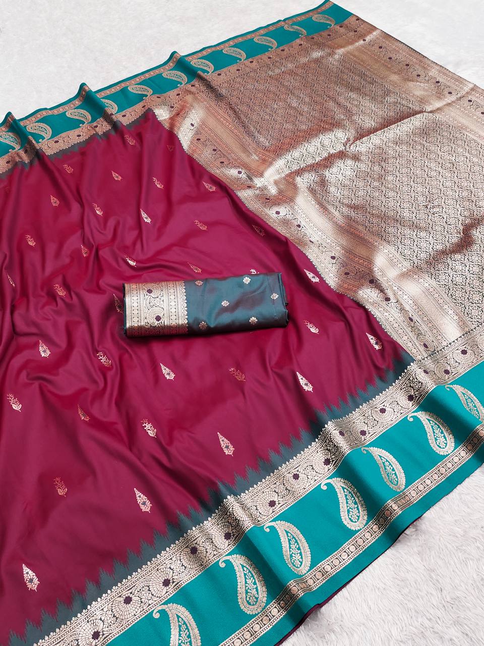 Wine icultural Silk Saree with icultural Green Paisley Border & icultural Gold Zari Pallu