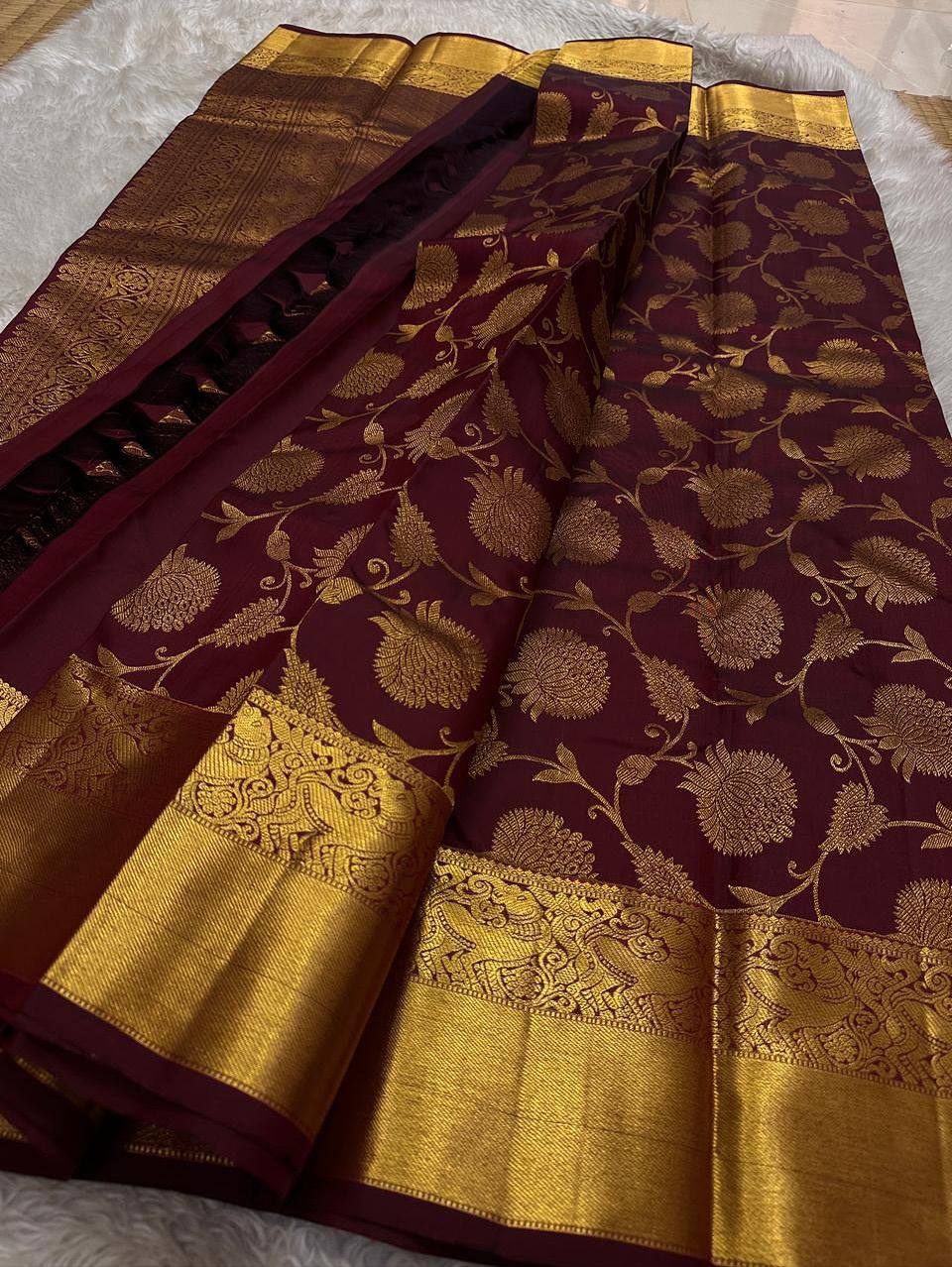 Crimson Royale Premium Luxury Silk Saree with All-Over icultural Gold Floral Zari Weave & Grand Heritage Border