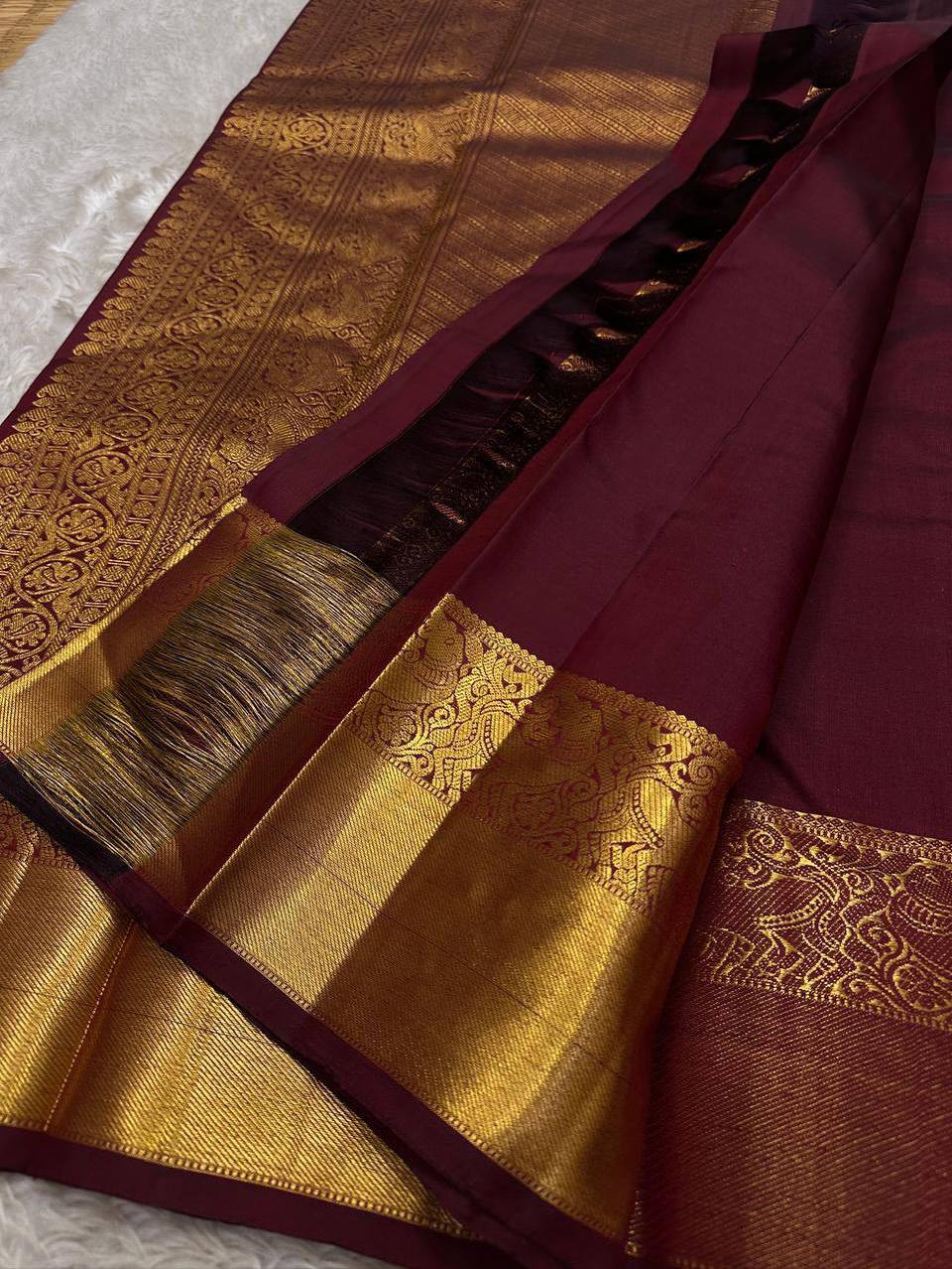 Crimson Royale Premium Luxury Silk Saree with All-Over icultural Gold Floral Zari Weave & Grand Heritage Border