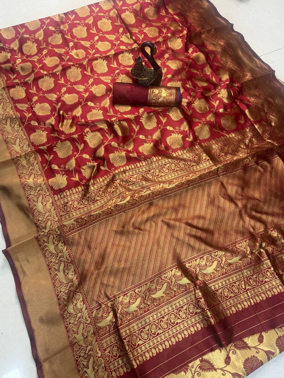 Crimson Royale Premium Luxury Silk Saree with All-Over icultural Gold Floral Zari Weave & Grand Heritage Border