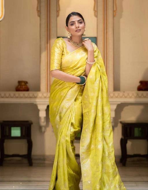 icultural Yellow Banarasi Silk Saree WIth Fabulouse Blouse Piece