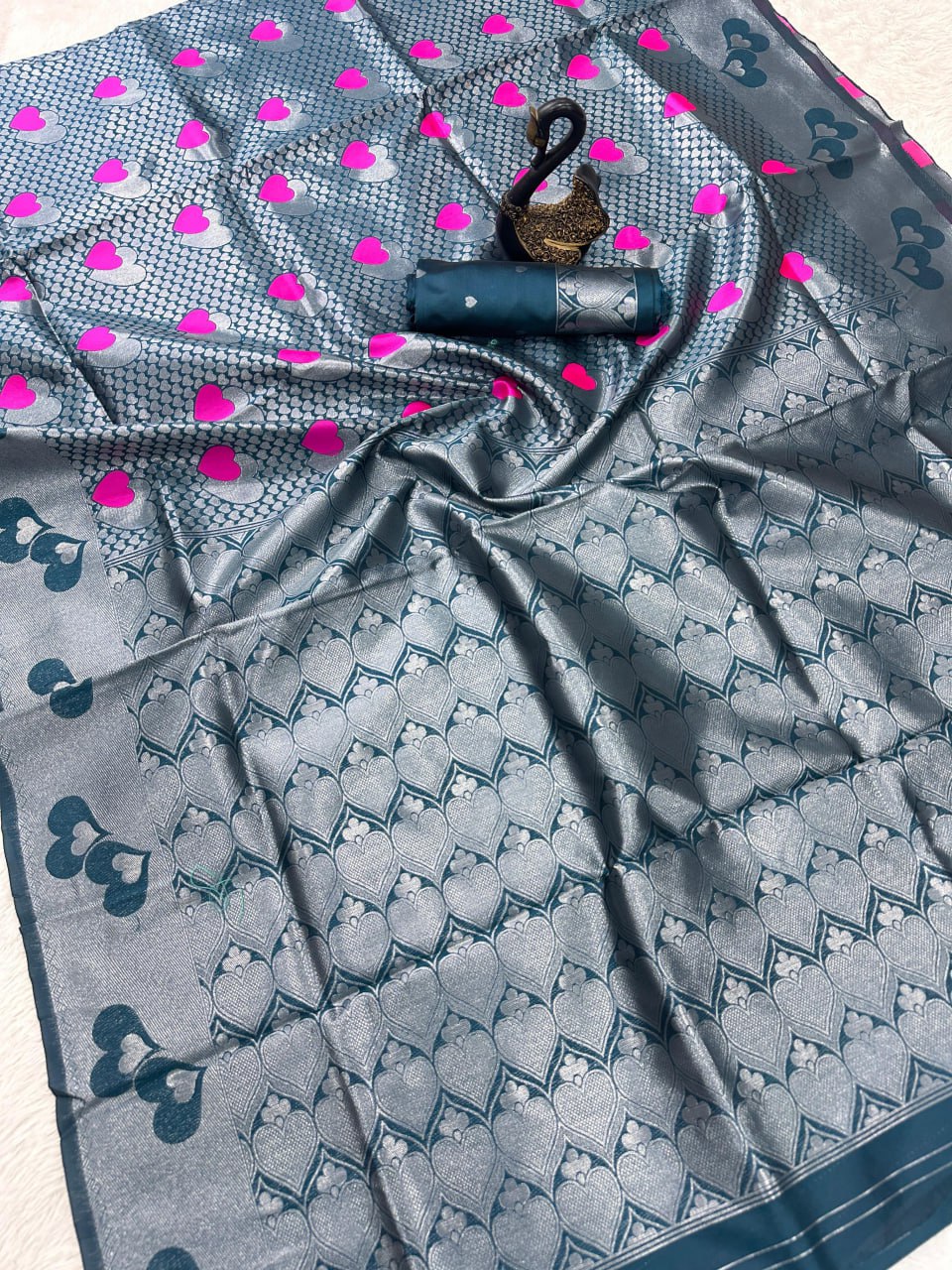 Traditional icultural & Crimson Rama Kanchipuram Style Silk Saree