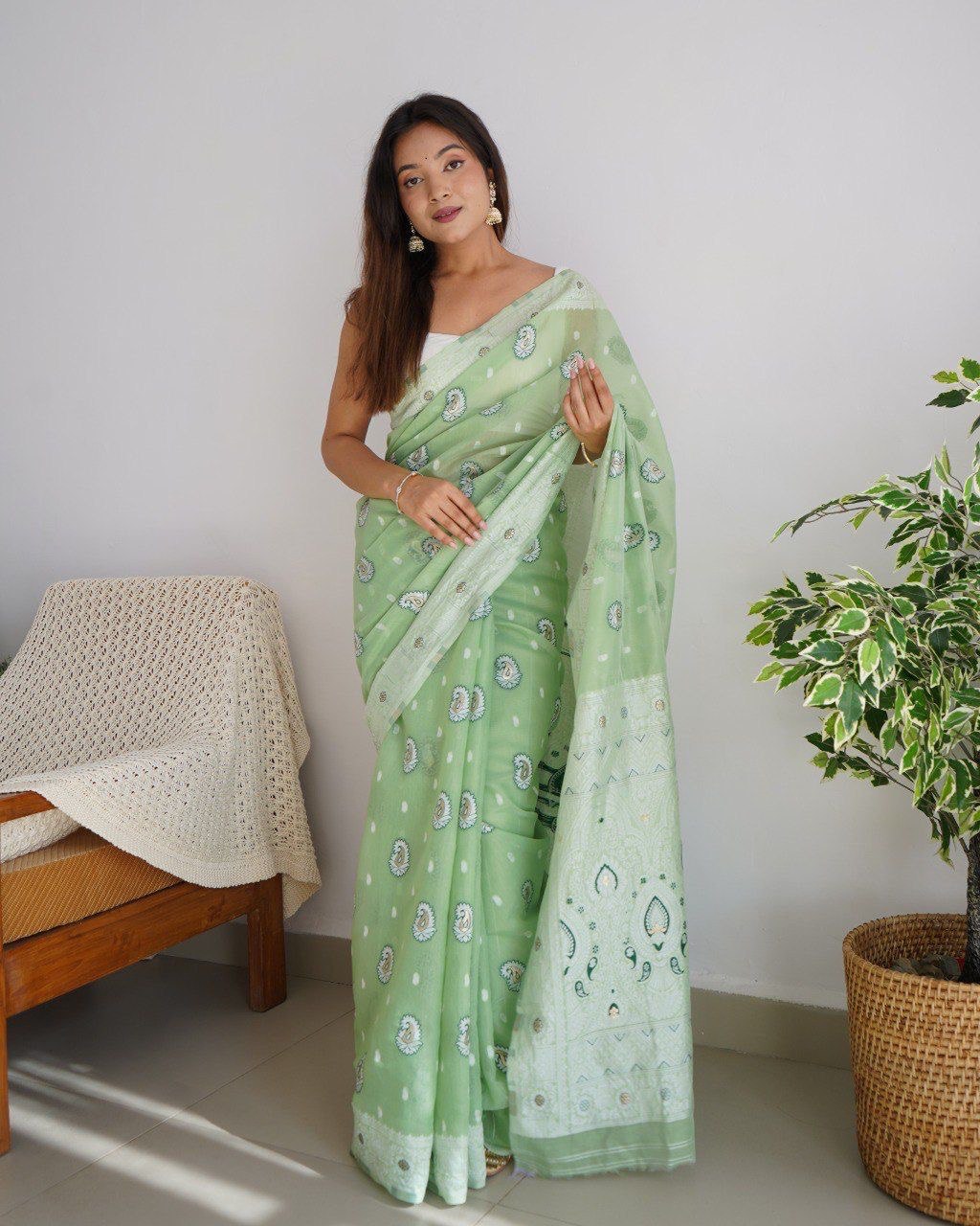 Lilan Soft Silk Lakhnavi Weaving Work by Icultuer