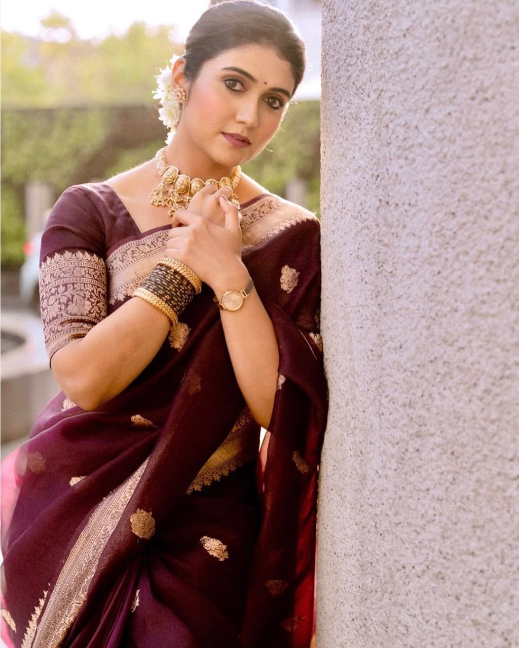 Picultural Organza Silk Saree with Floral Zari Motifs and Brocade Border