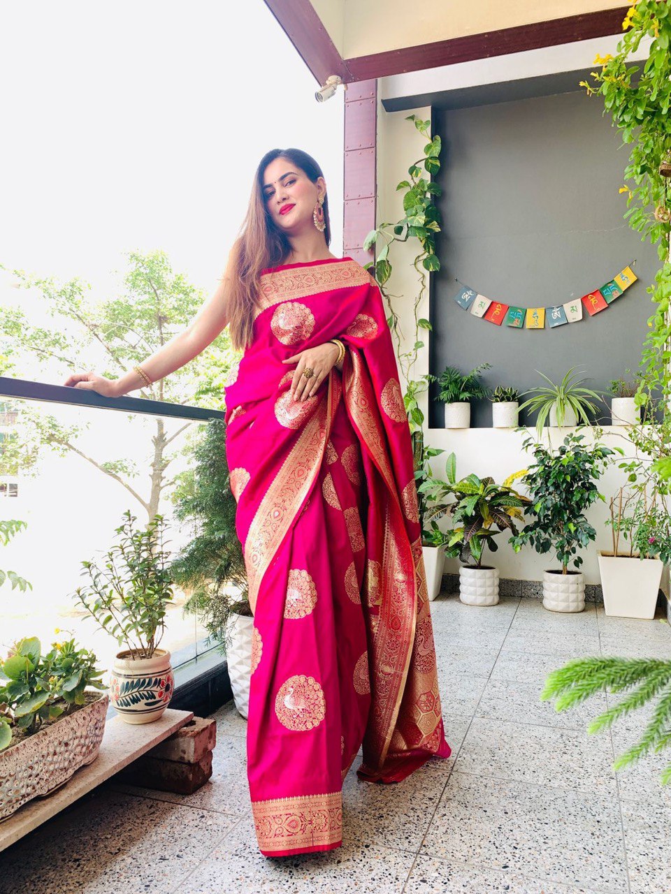Golden Pure Zari Weaving Festival by Icultuer