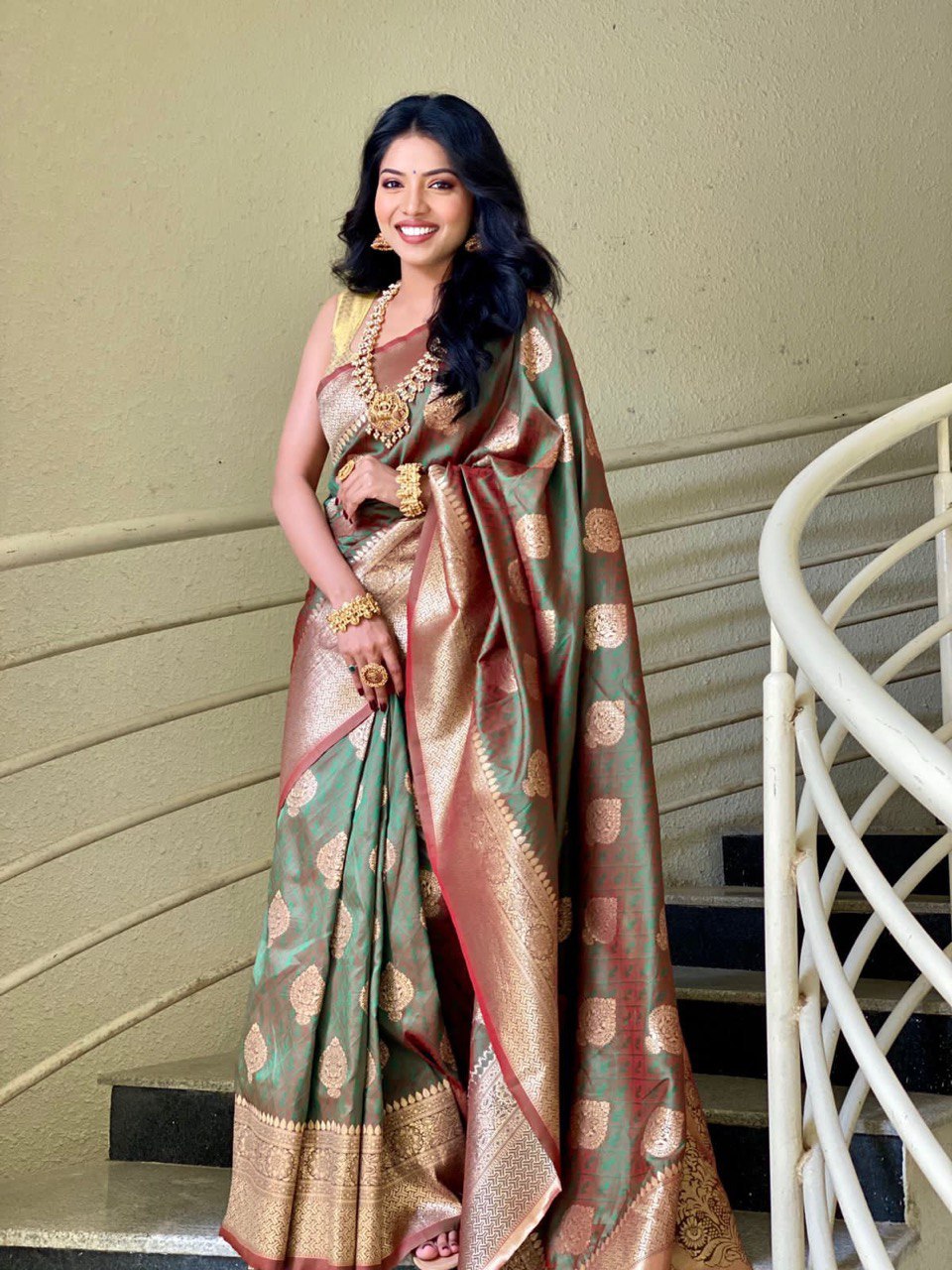 Golden Zari Weaving For Wedding Special Attractive by Icultuer