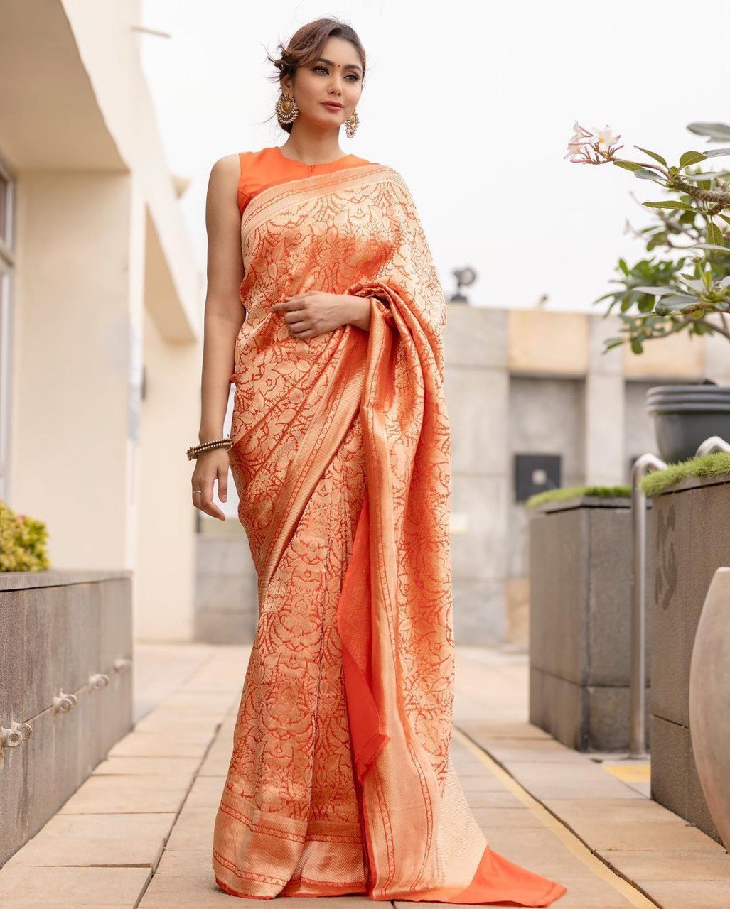 Kanjivaram Traditional Pure Soft Silk With Gold Zari by Icultuer