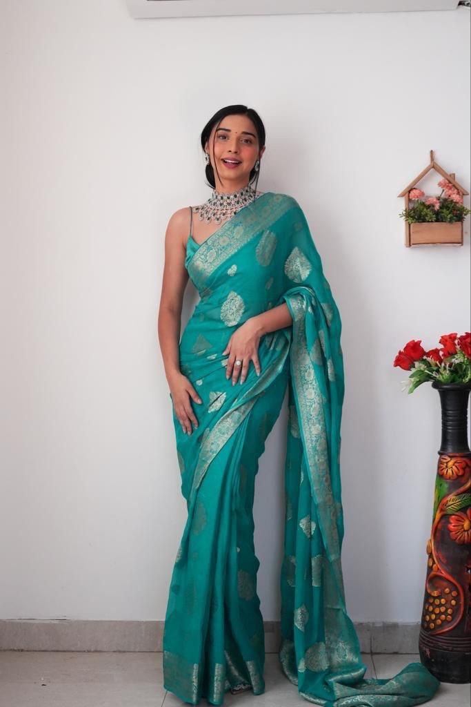 Ready To Wear One Minute Silver Zari Waving by Icultuer