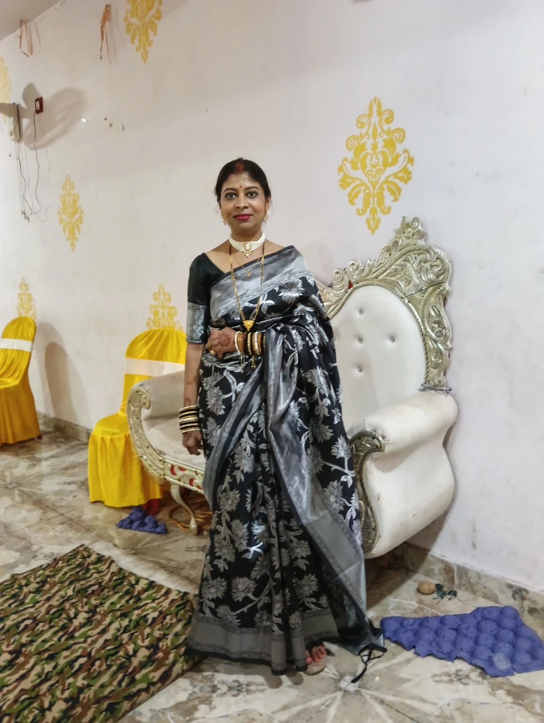 Black Soft Silk Jacquard Saree with Floral Zari Work