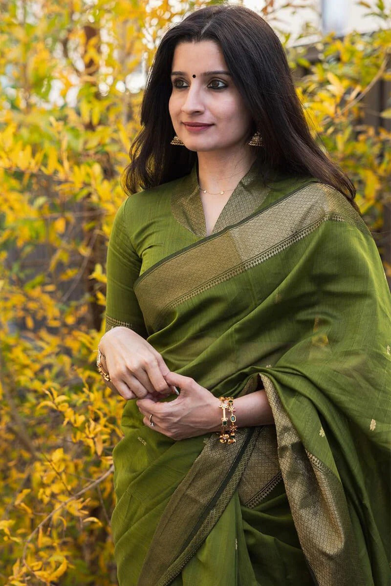 Green Linen Silk Saree with Jacquard Weaving Detail
