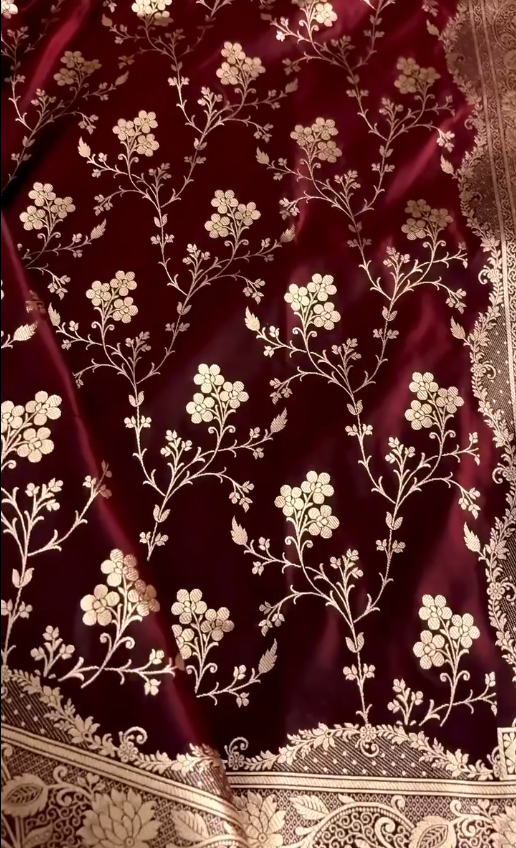 Royal icultural Silk Saree with Heavy Gold Zari Floral Weaving