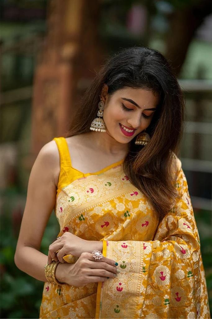 icultural - Yellow Soft Silk Saree with Jacquard Weaving