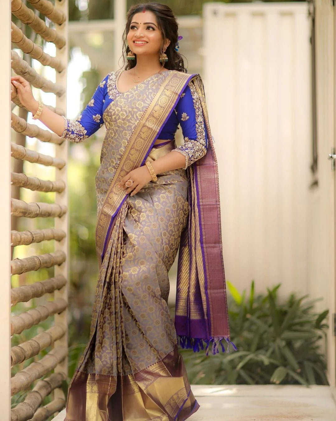 Grey Soft Silk Saree with Jacquard Work and Dual Blue Blouse Options
